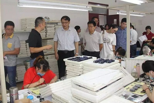 我校九三学社部分社员赴南通通州区考察调研生活电器产业